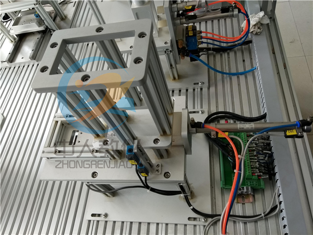 产业机器人与智能视觉体系利用实训拆卸,机器人实训台,小工料单位